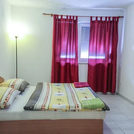 Marta Apartament Banka